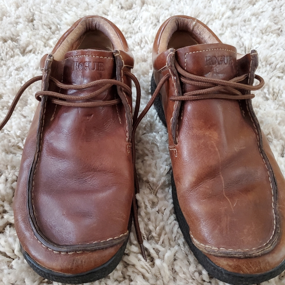 Rogue shoes.  Retro, hippy loafers